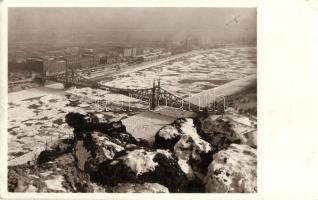 1929 Budapest, Szabadság híd (Ferenc József híd), a zajló Duna télen. photo