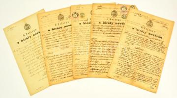 1882-1884 5 db Régi ítéletek, 4 db a pécsi kir. járásbíróságtól, 1 db a budapesti királyi ítélőtáblától, aláírásokkal, egy szárazpecséttel, 6 db 1ft.,3 db 25 kr., 4 db 50 kr. okmánybélyeggel.