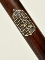 Tőrös bot ezüst (Ag.) fejjel, koronás magyar kiscímer díszítéssel, jelzett, szép állapotban, pengeho...