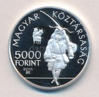 2011. 5000Ft Ag "A mohácsi busójárás" tanúsítvánnyal (2xklf) T:PP,BU felületi karc
Adamo ...