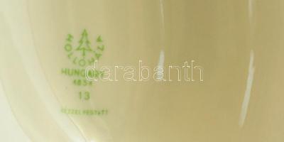 Hollóházi barokk férfi zenész porcelán figura, jelzett, kézzel festett, hibátlan, m: 21.5 cm