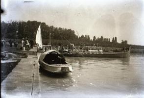 cca 1930 Balatoni vitorlások, 3 db korabeli üveglemez negatív, 9x6,5 cm