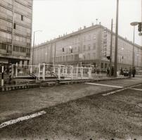 cca 1975 Budapest, a Ferenc körút és az Üllői út kereszteződésének változásai, 12 db szabadon felhas...