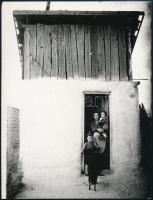 cca 1938 Szociofotók a szegénységről, 9 db vintage fotó, 9x12 cm
