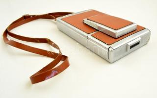 cca 1970 Polaroid SX-70 Alpha 1 fényképezőgép, vállpáttal, jó állapotban / Vintage Polaroid camera, ...