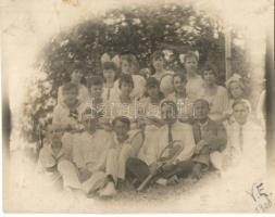 1920 Ungvár, Uzhorod; teniszezők csoportképe hátoldalon aláírásokkal / tennis players, signatures on the backside. group photo (vágott / cut)