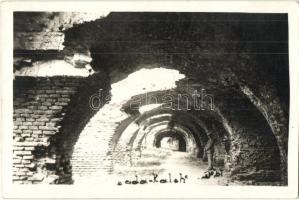 Ada Kaleh, Katakombák a várban / catacomb tunnel in the castle. Omar Feyzi photo (EK)