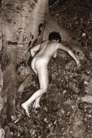 cca 1970 Szabadtéri aktfotózás, 30 db vintage negatív, 24x36 mm