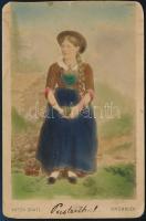 cca 1873 Tiroli népviselet, kézzel színezett, vizitkártya méretű fénykép, 10x6,5 cm