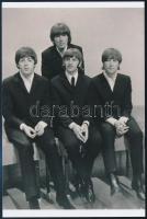 cca 1965 Beatles együttes, Fekete György (1904-1990) budapesti fényképész hagyatékában fellelt 2 db ...
