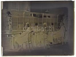 1917 Szolnok, a telefonközpont kapcsoló terme, vintage üveglemez negatív Kerny István (1879-1963) hagyatékából, szabadon felhasználható, 9x12 cm
