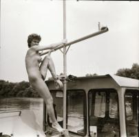 cca 1976 Ruha nélküli felvételek, 13 db vintage negatív, 6x6 cm