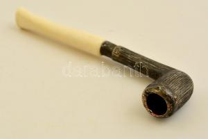 Ezüst(Ag)t pipa, csont szárral, jelzett, h: 9,5 cm, nettó: 5,8 g