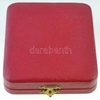 ~1973. "Csillebérc 25" Br plakett, eredeti dísztokban, hátoldalán gravírozva + jelvény (57...