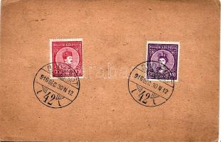 48db képeslap, fotólap, levelezőlap, üdvozlőkártya stb. főleg régi