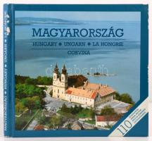 Magyarország légifelvételeken. Lázár István bevezetőjével. Tóth Béla fotóival. Bp.,1991, Corvina. Kiadói kartonált papírkötés, kopott, kissé sérült borítóval, magyar, angol, német és francia nyelven.