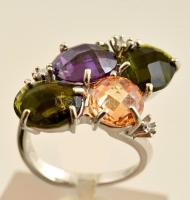 Ezüst(Ag) színes üveg kövekkel díszített gyűrű, jelzett, méret: 55, bruttó: 8 g