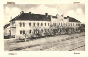 Höltövény, Heldsdorf, Halchiu; Cazarma / Kaserne / Kaszárnya, laktanya. Atelier Heinr. Gust kiadása / military barracks