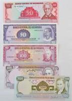 Vegyes: ~70db-os vegyes bankjegy gyűjtemény, 8 lapos bélyegberakóban, nagyrészt nicaraguai és nepáli...