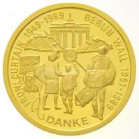 Bognár György (1944-) 1990. "Vasfüggöny és Berlini fal lebontása" Au emlékérem eredeti dís...