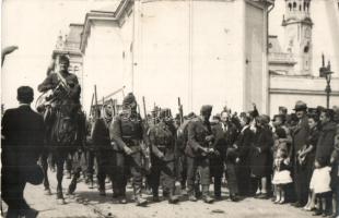 1940 Nagyvárad, Oradea; bevonulás / entry of the Hungarian troops. photo + Nagyvárad visszatért So. Stpl.