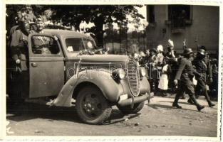 1940 Nagyvárad, Oradea; bevonulás automobillal / entry of the Hungarian troops, automobile, photo vissza So. Stpl