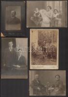 cca 1900 10 db különféle műtermi fotó: portrék, családi csoportképek, különböző méretben