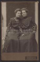 cca 1900 10 db különféle műtermi fotó: portrék, családi csoportképek, különböző méretben