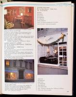 Paris. 1987, Prestige Enterprises. Kartonált kötés, gerincnél sérült, sok színes képpel / paperback,...