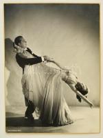 cca 1930 S. Enkelmann: Tánc, pecséttel jelzett, kartonra kasírozott fotó, 40x30 cm