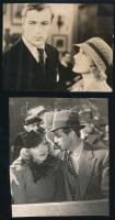 Gary Cooper (1901-1961) színész partnernőivel, 2 db fotó, hátoldalukon pecséttel jelzettek (farkas József Manó), ragasztásnyomokkal, 11x14 és 15x13 cm