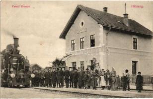 Hátszeg, Hateg; Vasútállomás, gőzmozdony, vasutasok. Sbuchea N. kiadása / railway station, locomotive, railwaymen (EK)