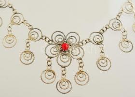 Korallal díszített ezüst(Ag) ékszerszett (nyaklánc, fülbevaló, gyűrű, karkötő), jelzett, bruttó: 20,...