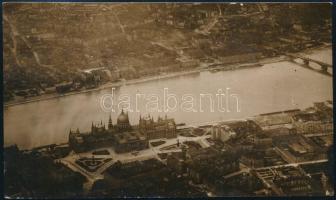 cca 1920 Korai légifelvétel Budapestről: Parlament, Kossuth tér, Duna, 7x12 cm