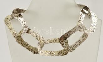 Ezüst(Ag) extravagáns ornamentikus mintával díszített karkötő, jelzett, h: 20 cm, nettó: 12,1 g