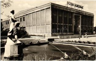 55 db főleg régi magyar és történelmi magyar városképes lap, vegyes minőség / 55 mostly pre-1945 Hun...