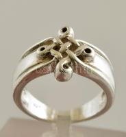 Ezüst(Ag) fantáziamintás gyűrű, jelzett, méret: 53, nettó: 6,7 g