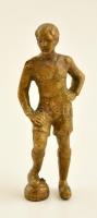 cca 1940 Futballistát ábrázoló bronz szobrocska, feltehetően futball trófea darabja, m: 11 cm