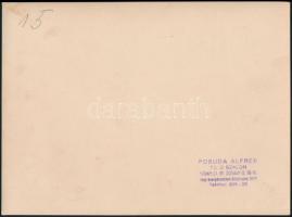 cca 1930 Pobuda Alfréd pecséttel jelzett, vintage fotója rendőrről és várakozókról, 17,5x23 cm