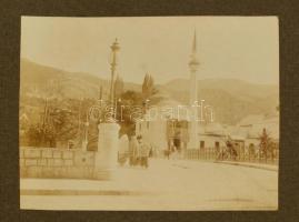 cca 1900 Boszniai utazás képei. 8 db papírkép 12x9 cm igényes kis albumban.