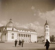 cca 1938 Thöresz Dezső (1902-1963) békéscsabai fotóművész hagyatékából 37 db vintage negatív, változ...