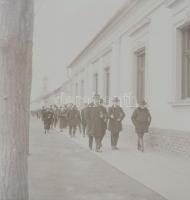 cca 1938 Thöresz Dezső (1902-1963) békéscsabai fotóművész hagyatékából 37 db vintage negatív, változ...