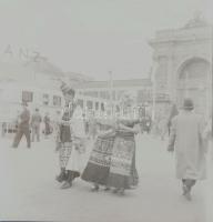 cca 1938 Thöresz Dezső (1902-1963) békéscsabai fotóművész hagyatékából 37 db vintage negatív, változ...