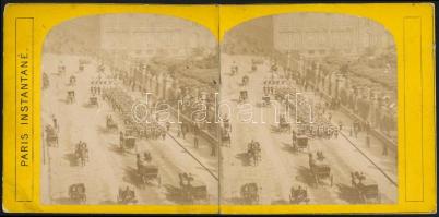 cca 1900 Katonák felvonulása Párizsban, sztereó papírpozitív képpár, 8,5x17 cm