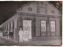 cca 1935 Lőcsei Árpád (?-?) kecskeméti vándorfényképész hagyatékában őrzött 13 db üveglemez negatív ...