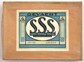 1933 Eger, a Foto-GRÁF műteremben készült felvételeken katonák, papok, esküvői pár, első áldozó, egr...