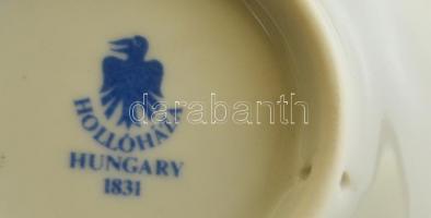 Hollóházi Szász Endre által tervezett kis tálka, matricás, jelzett, hibátlan, d:7,5 cm