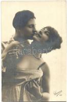 3 db régi erotikus képeslap / 3 pre-1945 erotic postcards, Corona 107. & 112