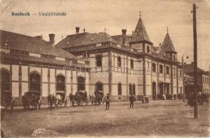 3 db régi városképes lap vasútállomásokkal: Szabadka, Szolnok, Lökösháza. vegyes minőség / 3 pre-194...