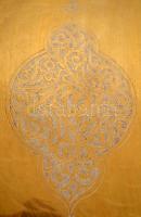 Gazdagon díszített indiai réz tálca, 45×33 cm